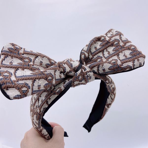 

2020 новый модный европейский и американский оголовье ретро широкообоященные мытье лица