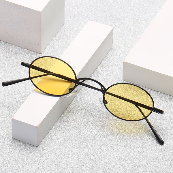 

new round frame men's and women's versatile sunglasses fashion street p trend sunglasses 6257 designer aws, White;black