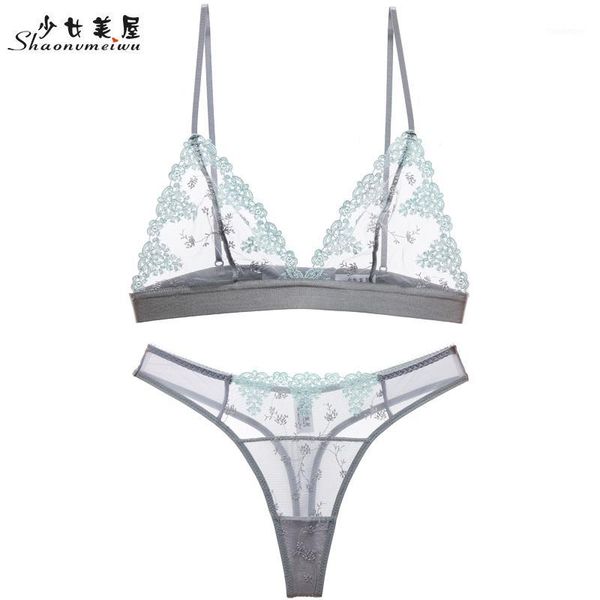 

shaonvmeiwu embroidery lace transparent underwear women's ultra-thin undergarment without steel ring perspective t-string b1, Red;black
