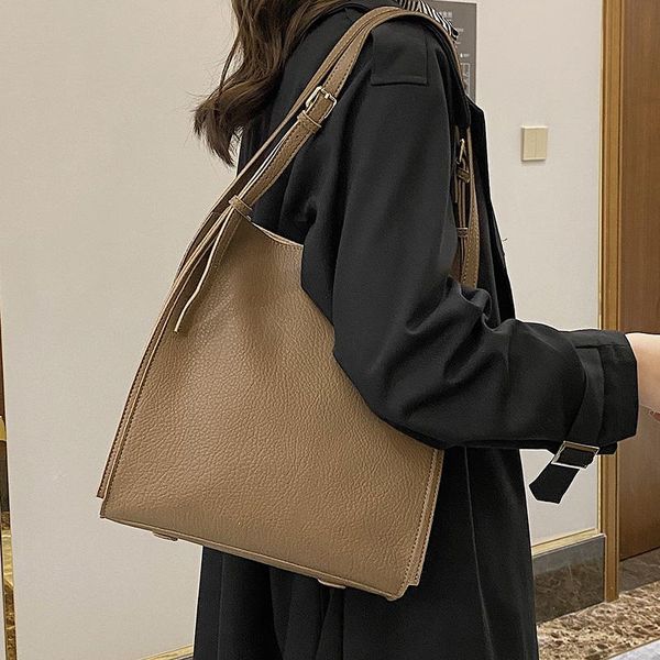 

cross body veryme large capacity female hobo handbags vintage leather shopper shoulder bag quality retro bucket bags women sac a main femme