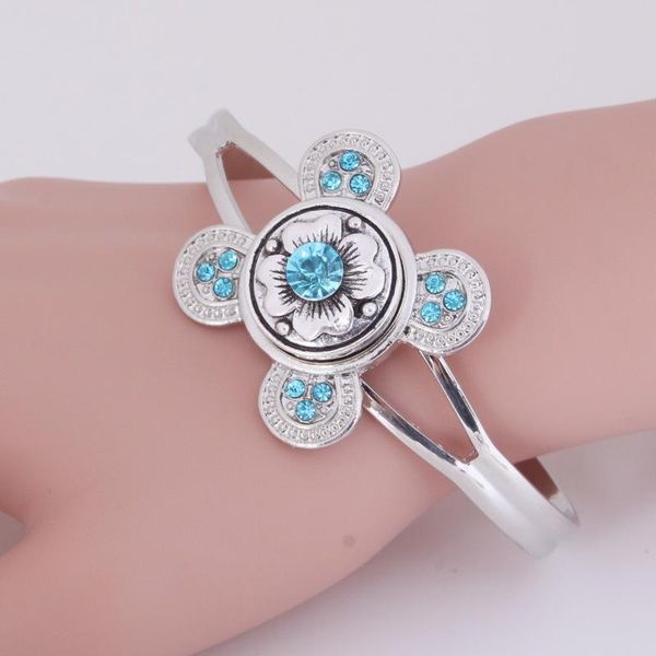 

charm bracelets cute rhinestone snap bangles fit 18mm buttons jewelrys vintage flower kawaii bear charms wristband for woman girl, Golden;silver
