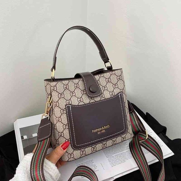 

2022 factory wholesale new model soft face simple women's street trend backpack middle-aged and young people's shoulder bag bags