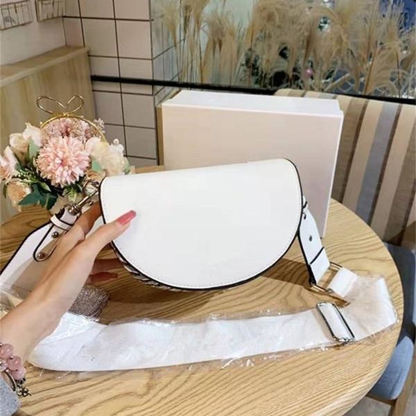 

designer oblique satchel female saddle bag fashion contracted the new 2020 inclined bag, single shoulder and a half months