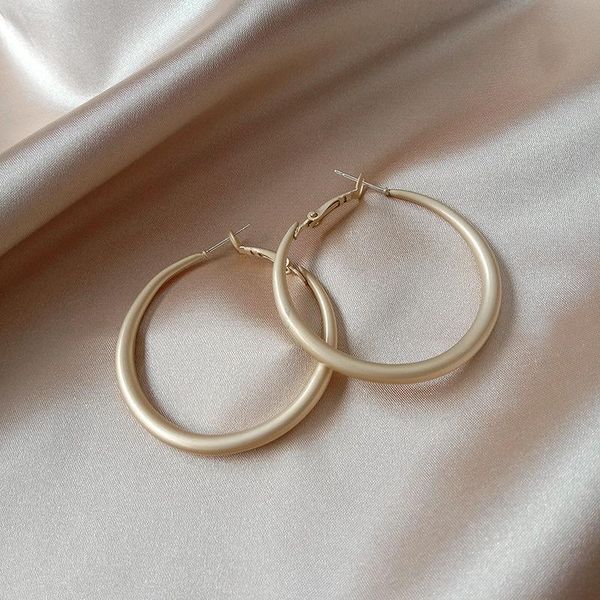 

hoop & huggie lizhimei korean statement simple cute geometric circle earrings for women 2021 trend cool fashion jewelry oorbellen, Golden;silver