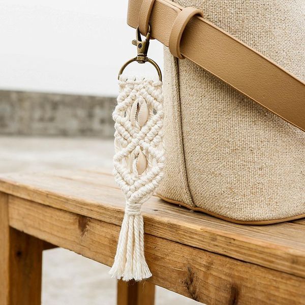 

1pcs creative braided shell tassel pendant diy jewelry garments bag decorative accessories key chain pendant craft cotton tassel h qylqbs