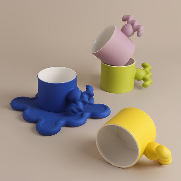 Ins Creative Porcelain Cups Saucers Lovely Ceramic Coffee Set Cafe Cup Office Tea Tazze per la casa