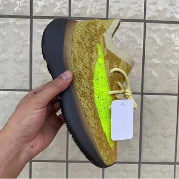 

2021 700 v2 kanye running shoes inertia reflective tephra solid grey utility black vanta men women sport sneakers without box