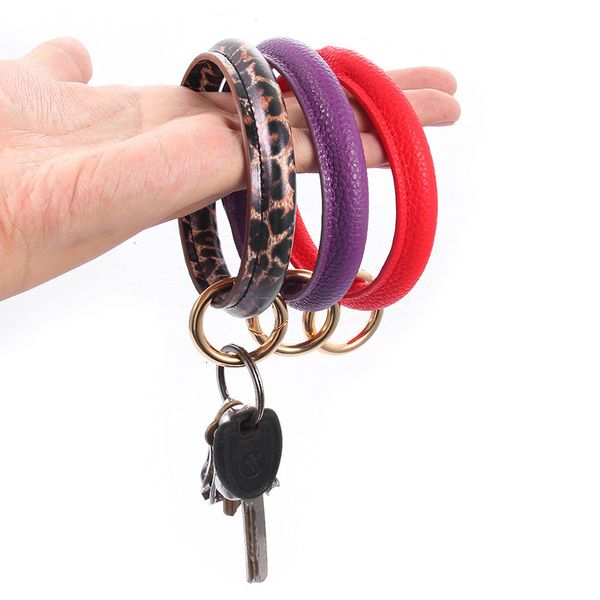 

pu leather bracelet wristr chain ring pendant wristbands sports keychain bracelets round key rings 17colors a0046, Silver
