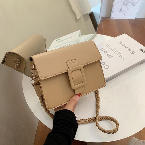 

cross body fashion one-shoulder stilettos under the small square bag