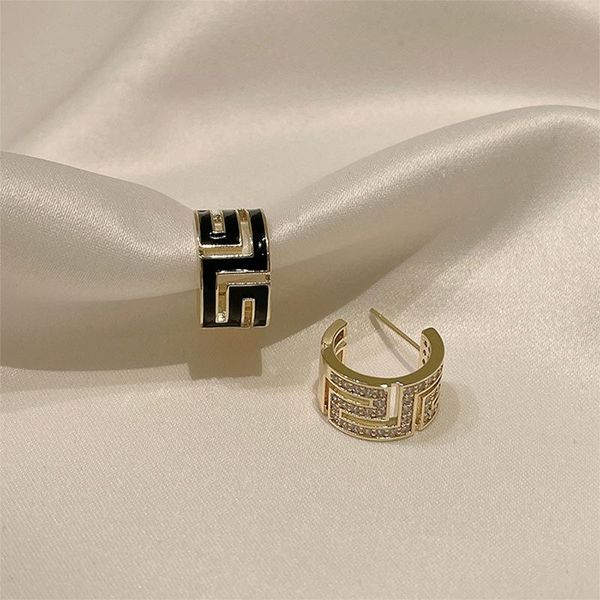 

XINGGE Creative Black Silver Color Geometrical Circle Hoop Earings for Women Exquisite Rhinestone Earings Jewelry Wholesale, Golden;silver