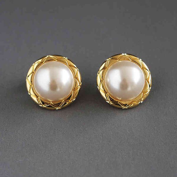 

earrings charms rhombic pattern circle big small fragrance metal button clip brass plated 18k gold temperament, Golden