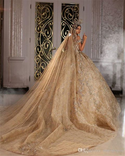 2021 Shinny Ball Gown Abiti da sposa Champagne con spalle scoperte Lusso in rilievo di cristallo Arabia Saudita Dubai Abito da sposa Plus Size276U