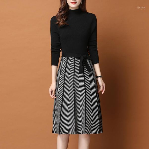 

oversized 3xl knitted women dresses autumn new long-sleeved slim pleated knee-length lady elegant clothing 1, Black;gray