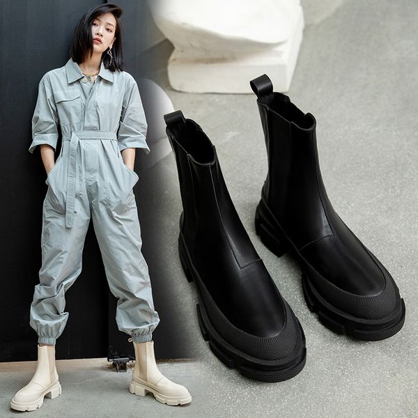 

2020 genuine female fashion leather round toe platform winter short ankle boots lyvr, Black