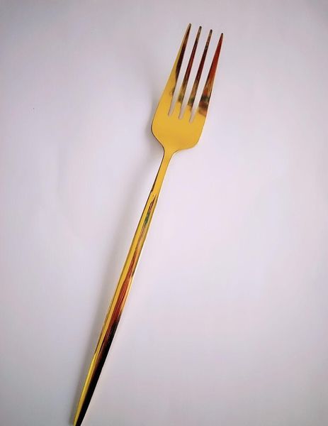 

зеркальное зеркало из нержавеющей стали золотой нож для ножи ложка вилка чайная ложка столовые посылки простой изысканный западный ужин стол