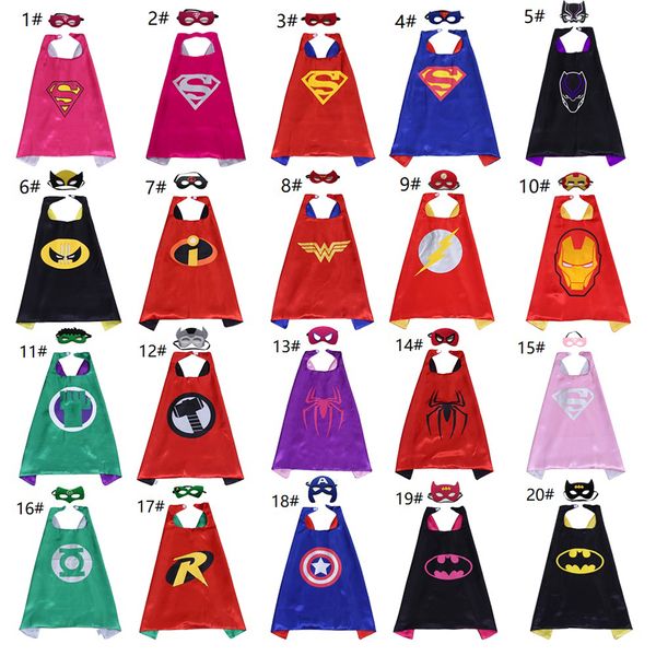 20 Disegni Costume da supereroe per bambini Maschera per mantello Set Raso 2 strati 27 pollici Cartone animato Cosplay Mantello Abbigliamento Bambino Halloween Regali di compleanno Bomboniere