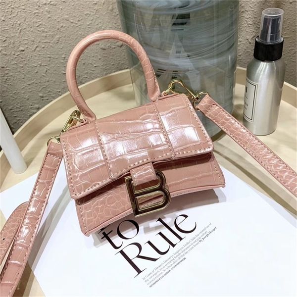 

designer sale 2022 new summer foreign style women's bag fashion versatile mini net red printing messenger bag small shoulder 9366