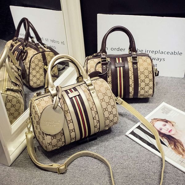 

luxurys designers 2021 new boston counter one shoulder hand pillow women's bag