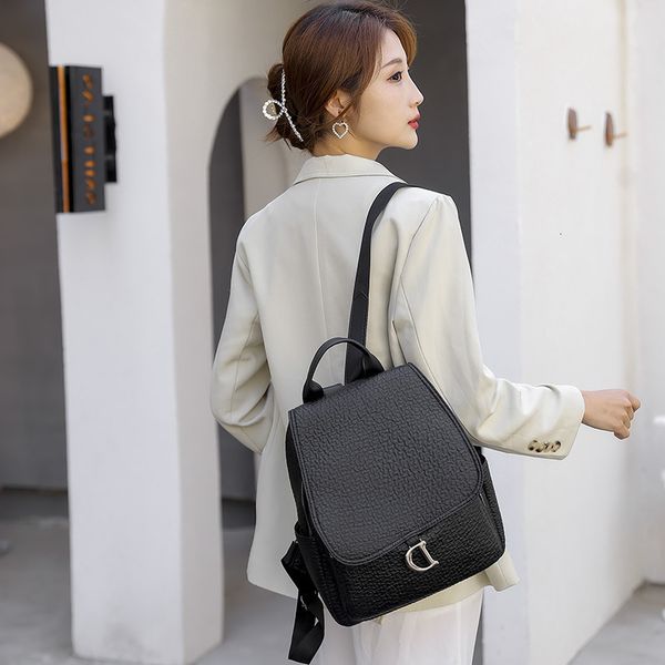 

2020 new women's bag korean fashion backpack personalized d-button travel