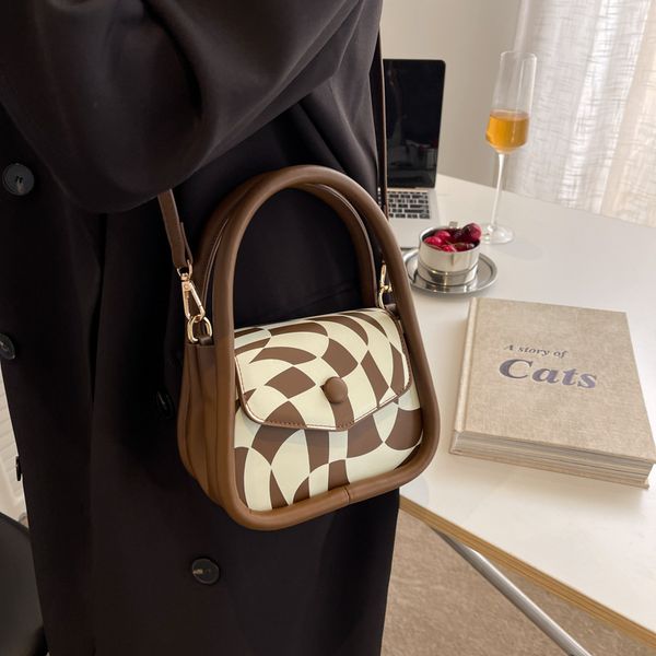 

spring and summer new plaid shoulder bag japanese casual texture slant bag