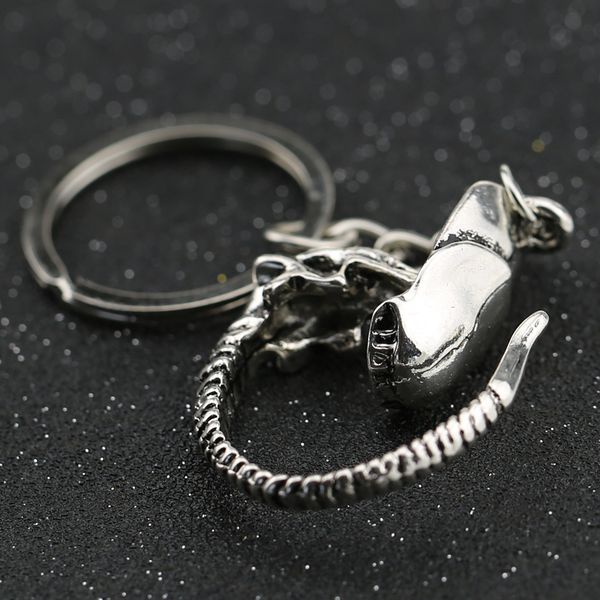 

alien avp v xenomorph predator covenant queen keychain prometheus keyring key chain ring vintage movie jewelry wholesale, Silver