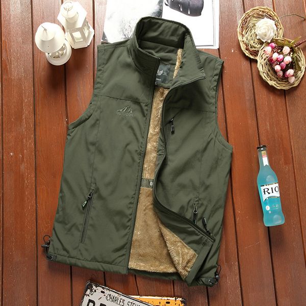 

straight plush men's autumn and winter outdoor leisure collar warm pgraphy fishing vest, Black;white