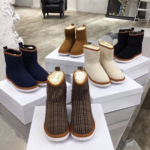 

2020 brand women snow canvas embroidery boots luxury wedges warm eiderdown boots shoes woman ankle designer shoes, Black