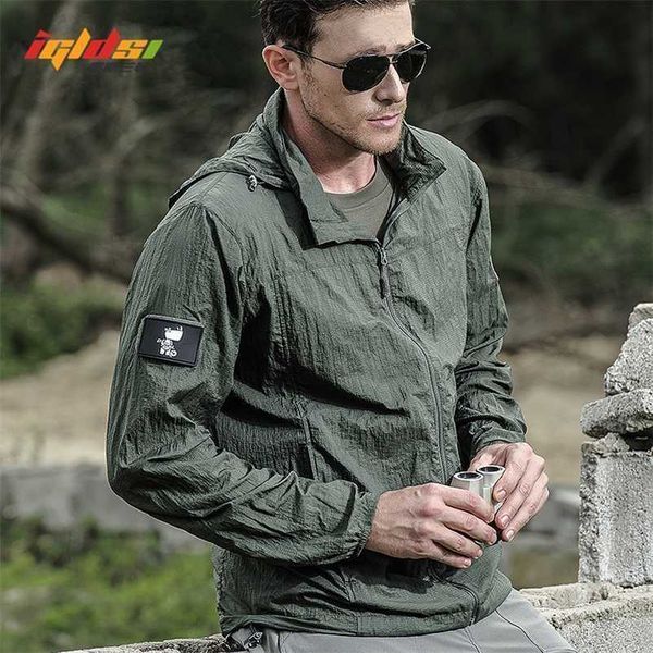 

summer waterproof quick dry tactical skin jacket men hooded raincoat thin windbreaker sunscreen army military 220121, Black;brown