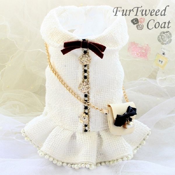 Vestiti per cani di lusso fatti a mano di spedizione gratuita Vintage C Style Tweed Chain Bag Pearl Pet Coat Dress Yorkie Poodle Autunno Inverno 201114