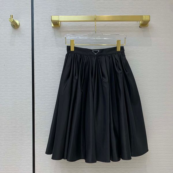 

21ss designer women skirts lady skirt with waist inverted triangle matches skirts for spring summer autumn winter sml, Black