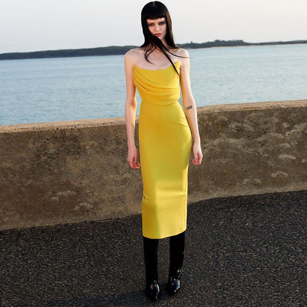 

2021 the new staged long new arrival female yellow strapless evening party dress h2mn, Black;gray