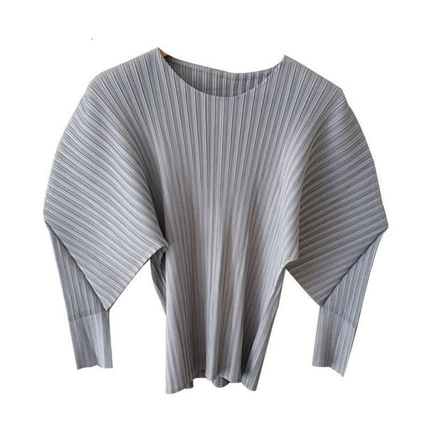 

2020 round neck autumn and autumn new pleated pullover bottoming solid color small t-shirt female 19b-a550, White