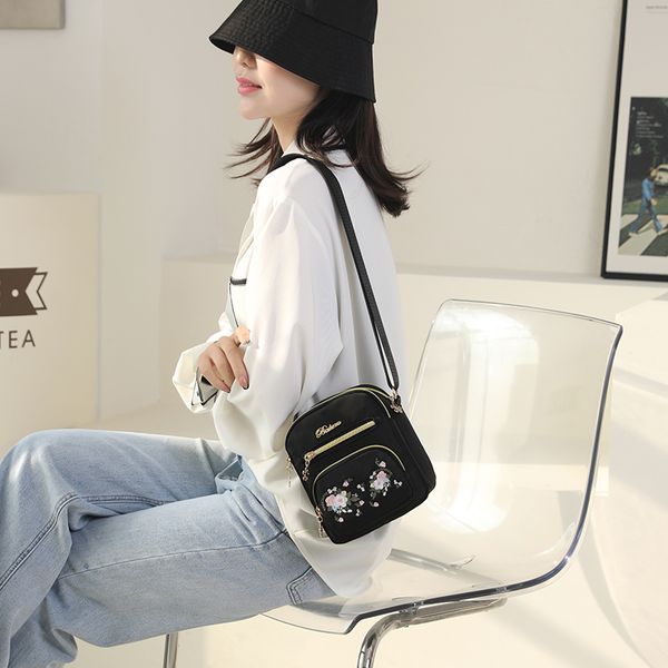 

noble handbag womens shoulder bag new hand embroidered chinese wind net red fashion trend messenger bag