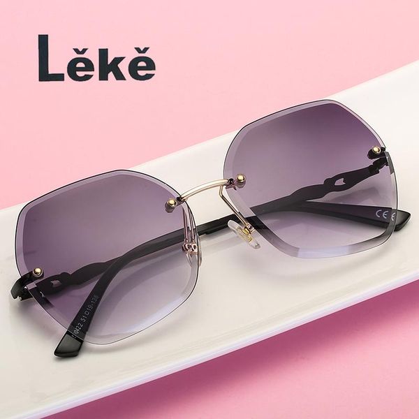 

2021 leke fashion new designer irregular frame women's sunglasses, White;black