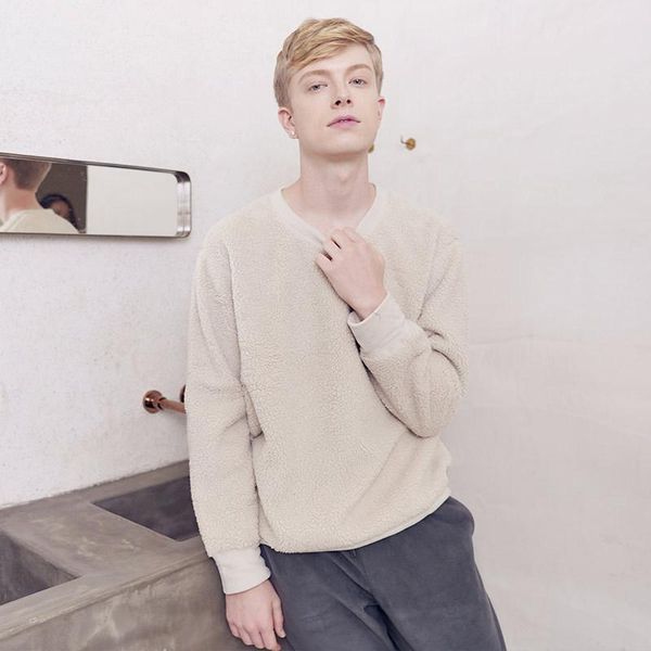 

men's sleepwear men 2pcs pajamas set winter polar fleece nightwear casual o-neck pant home clothes loose thicken warm, Black;brown