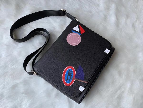

2019 new quality men's leather business casual shoulder bag design package the men's shoulder bag