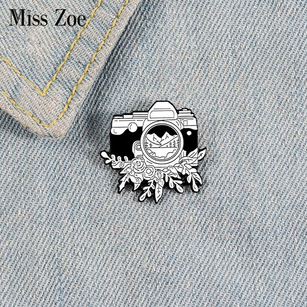 Camera emaille pins Buiten Avontuur Foto's badges Grappige broches Revers pin Kleding tas Cartoon Sieraden cadeaus voor vrienden