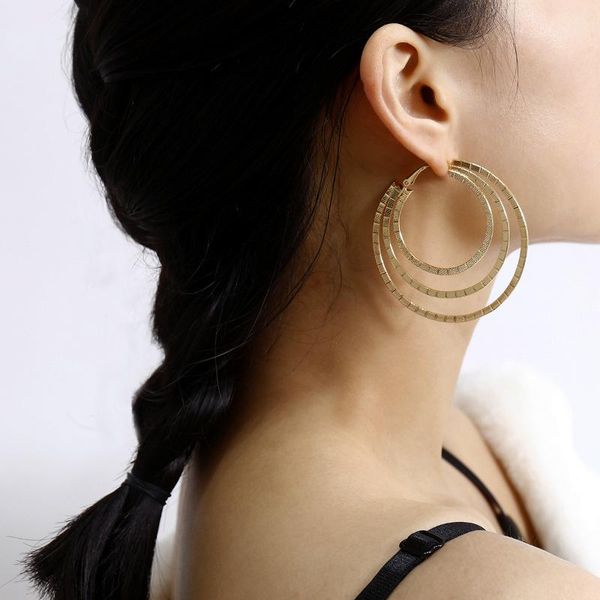 

2020 fashion hoop earrings circle earrings simple big circle gold color loop for women, Golden;silver