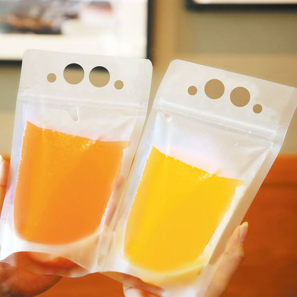 

drinking pouches zipper stand-up plastic clear drink bag straw with holder reclosable heat-proof juice coffee liquid bag