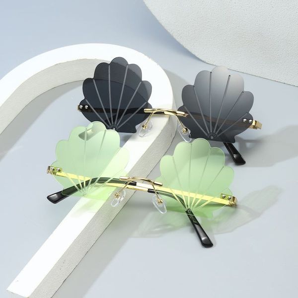 

colorful women sun glasses fashion trendy girls decoration sunglasses summer eyewear uv400 protection 7 colors wholesale, White;black