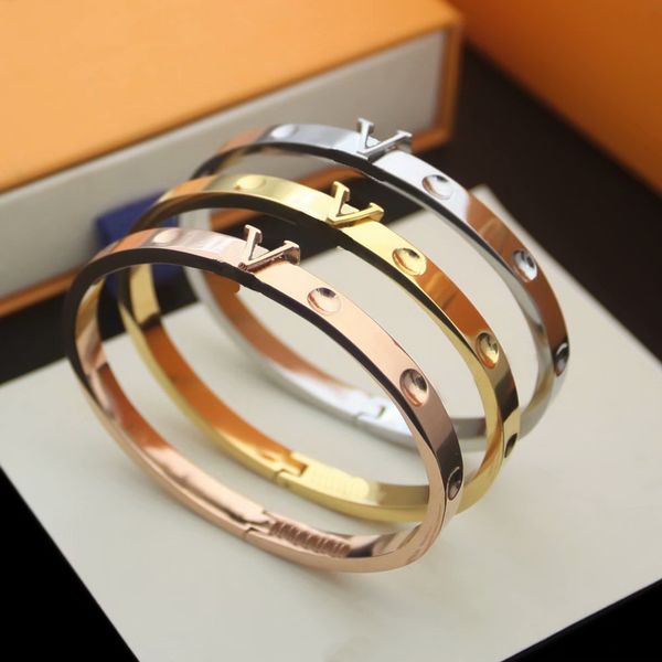 

europe america fashion style lady women titanium steel engraved v initials empreinte bangle bracelet 3 color q95623, Black
