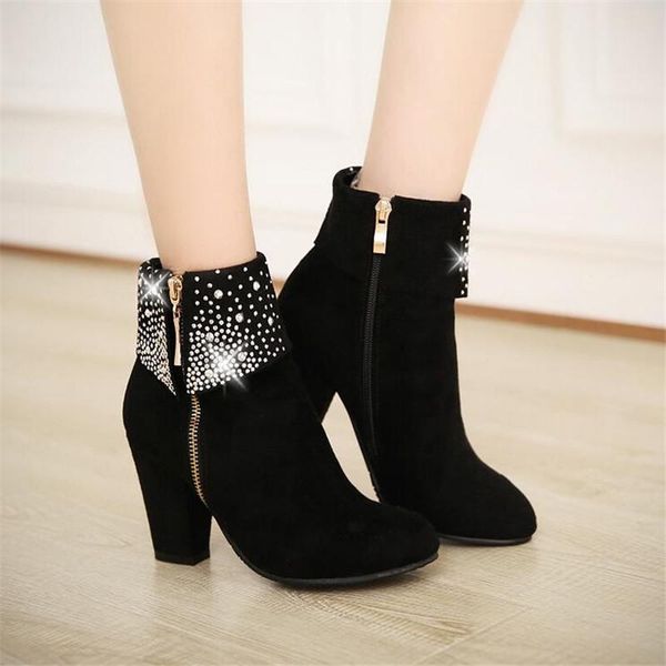 

2020 Women Rivets Side Zipper Short Boots Comfortable Mid Heel Ankle Boots Fashion Warm Winter Shoes Black Red Women