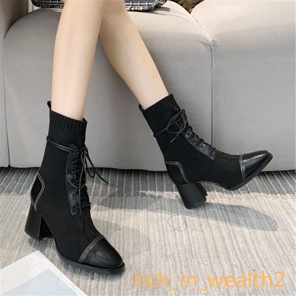 

2020new desert boot women designer boots platform boot spaceship ankle boots woman flamingos medal womens martin boots size35-40, Black