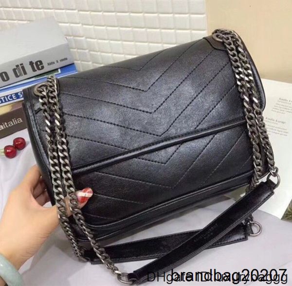 

women classic genuine leather oil wax cowhide flaps chain handbags lady shoulder messenger bags flap bag