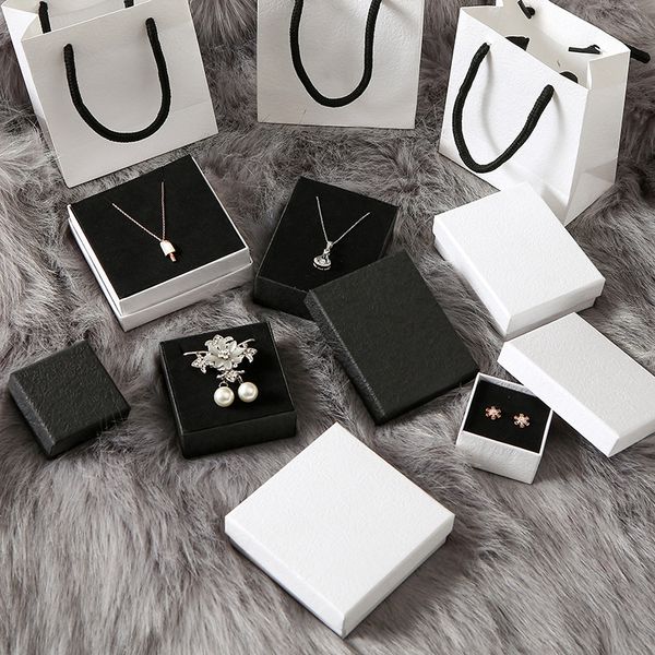 

wholesale пользовательские чистые белые матовые ювелирные изделия с матовым ювелирными изделиями браслет для подарочной коробки подарочной к