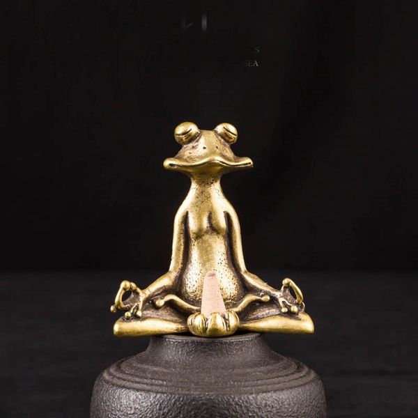 Rana in meditazione in rame Ornamenti in ottone vintage Sit in Meditation Rana Statua Bronzo Tea Pet Figurine Porta incenso ZC3371