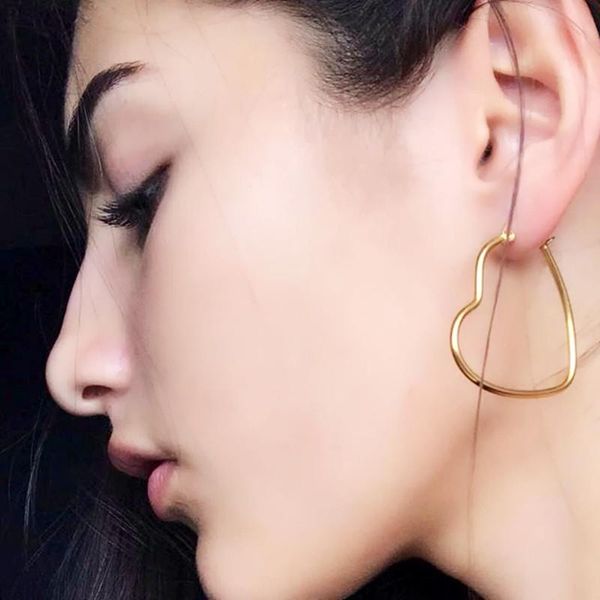 

hoop & huggie fashion big circle heart-shaped 925 silver peach heart love earrings women simple style gold oorbelle, Golden;silver