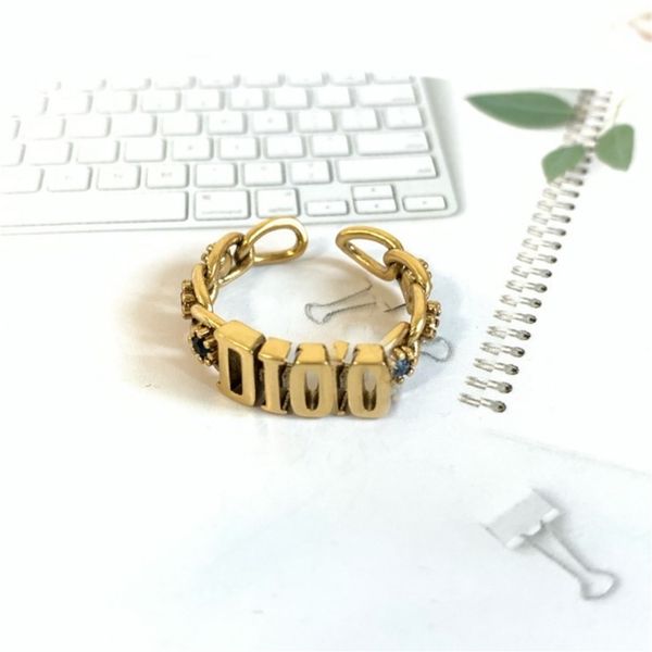 

ring, color brilliant diamonds, hollow out, and versatile, Golden;silver