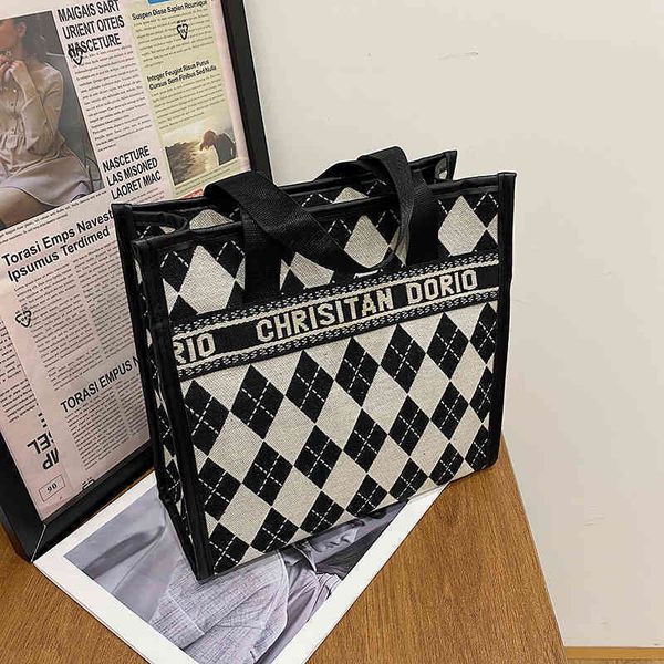 

2022 factory outlet bag women high sense women's fashion canvas portable lingge small square bag j9nw