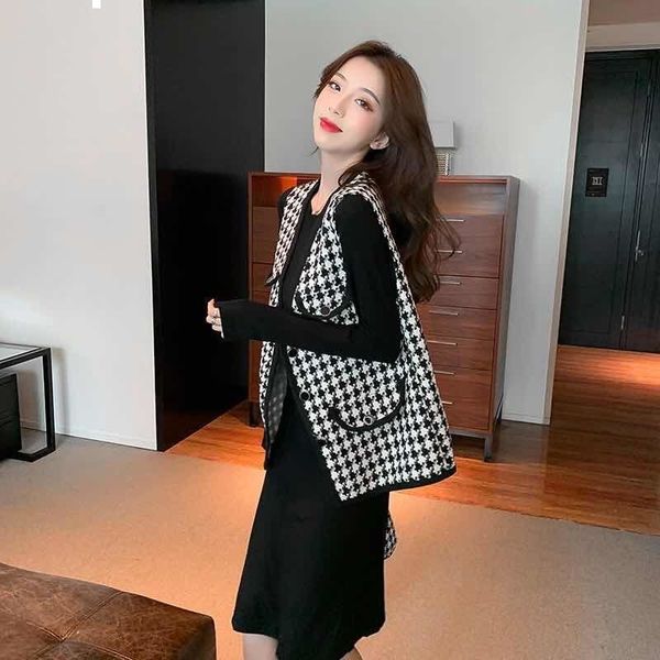 

2021 new autumn cardigan fashionable sleeveless women's jersey stylish woman's low-necked waistcoat y175 2erw, Black;white